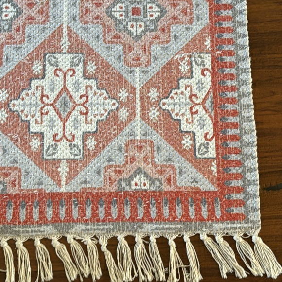 Geometric Scatter Rug! - Picture 10 of 14